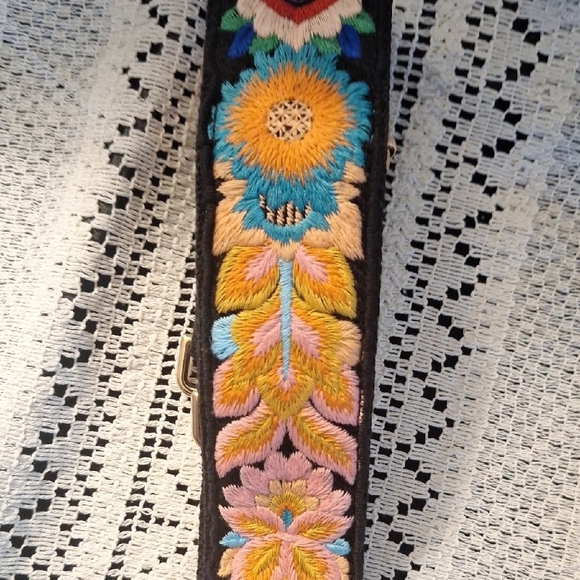 Embroidered Floral Strap - Multicolor - Picture 7 of 8